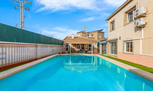 Bestaand - Villa - Torrevieja