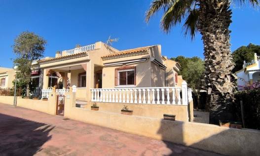 Bestaand - Villa - Algorfa - Montemar - Saint Andrews Heights