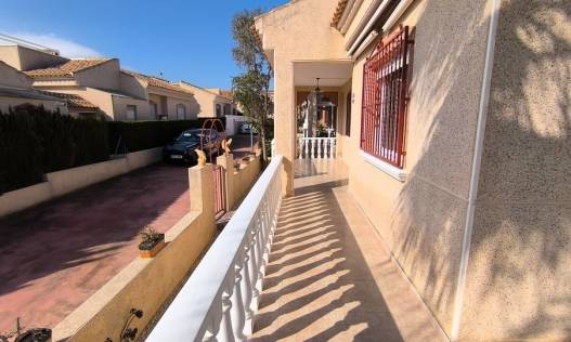 Bestaand - Villa - Algorfa - Montemar - Saint Andrews Heights