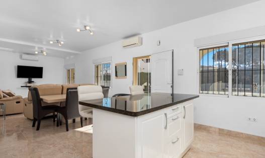 Bestaand - Villa - Torrevieja
