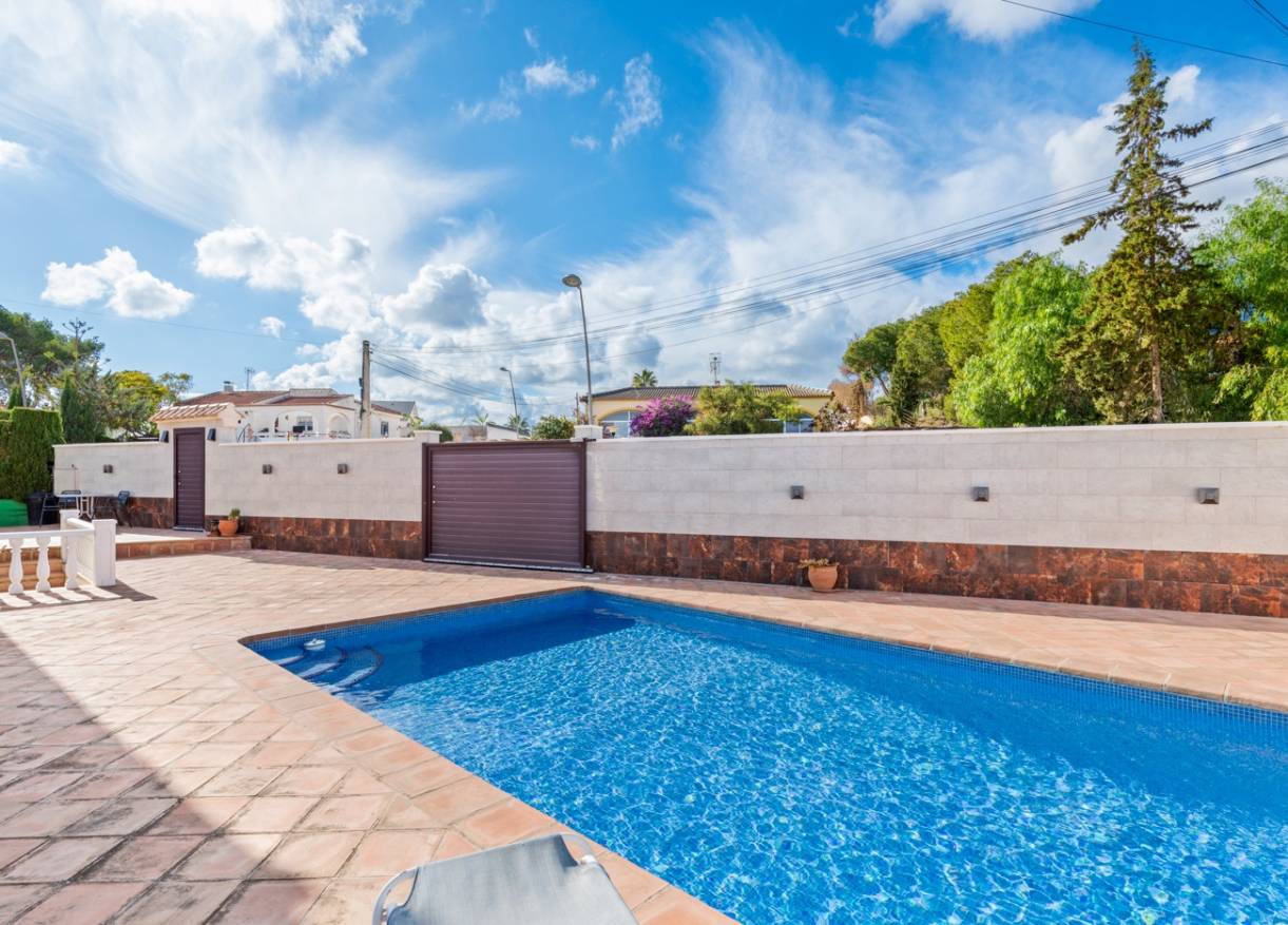 Bestaand - Villa - Torrevieja