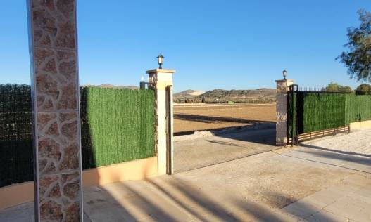 Bestaand - Villa - Hondón de las Nieves - Hondón de las Nieves / el Fondó de les Neus