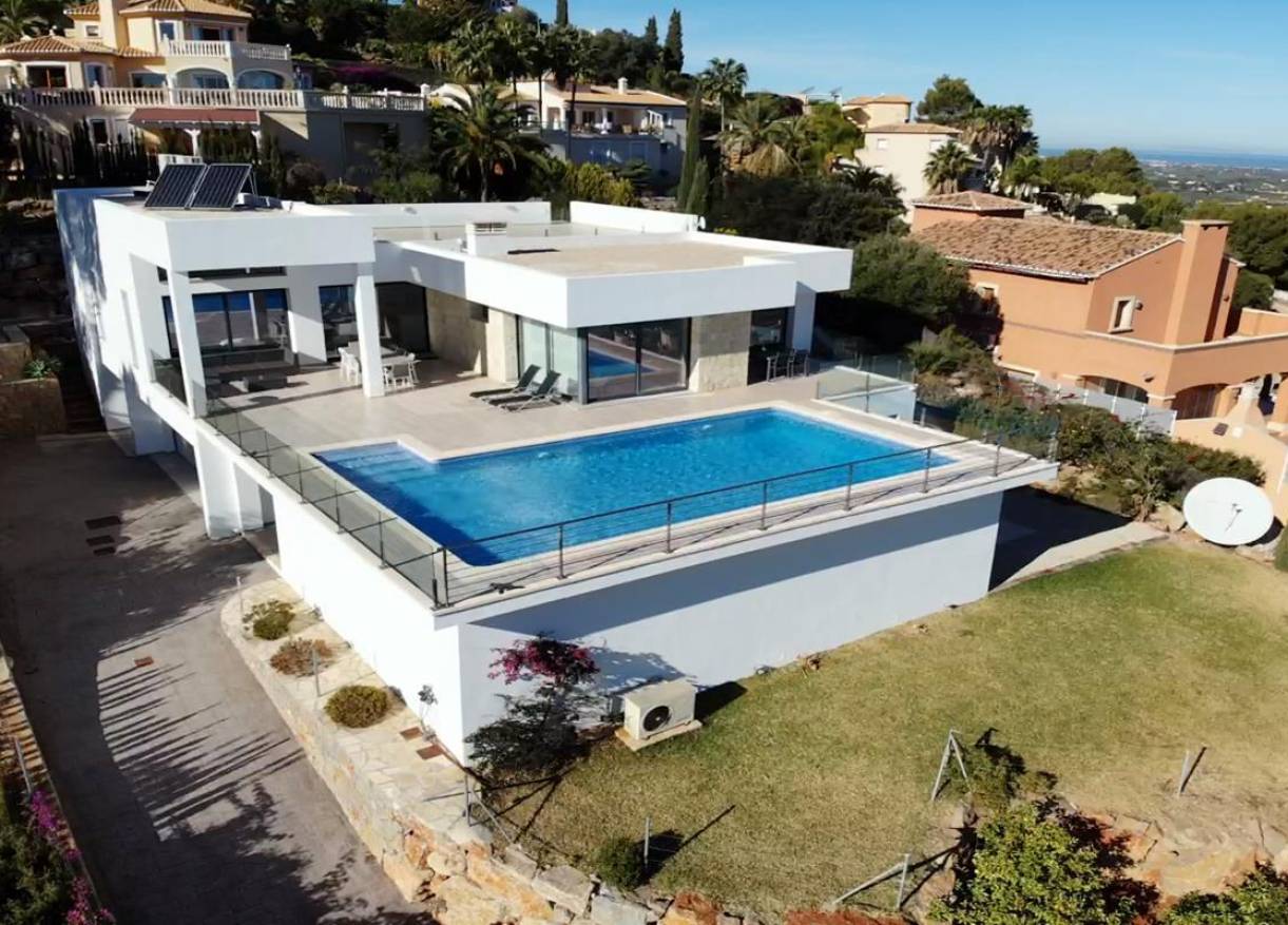 Bestaand - Villa - Denia