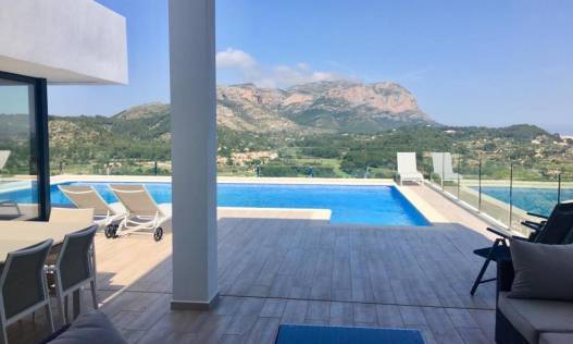 Bestaand - Villa - Denia