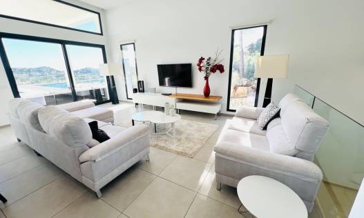 Bestaand - Villa - Denia