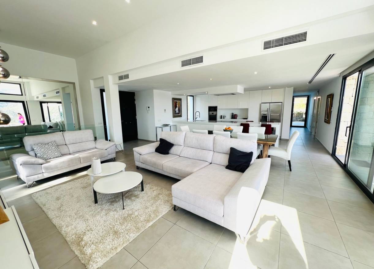 Bestaand - Villa - Denia