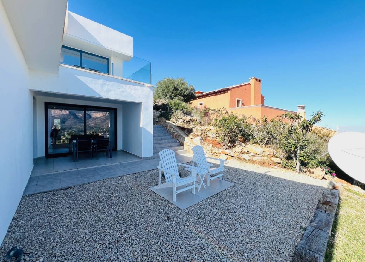 Bestaand - Villa - Denia