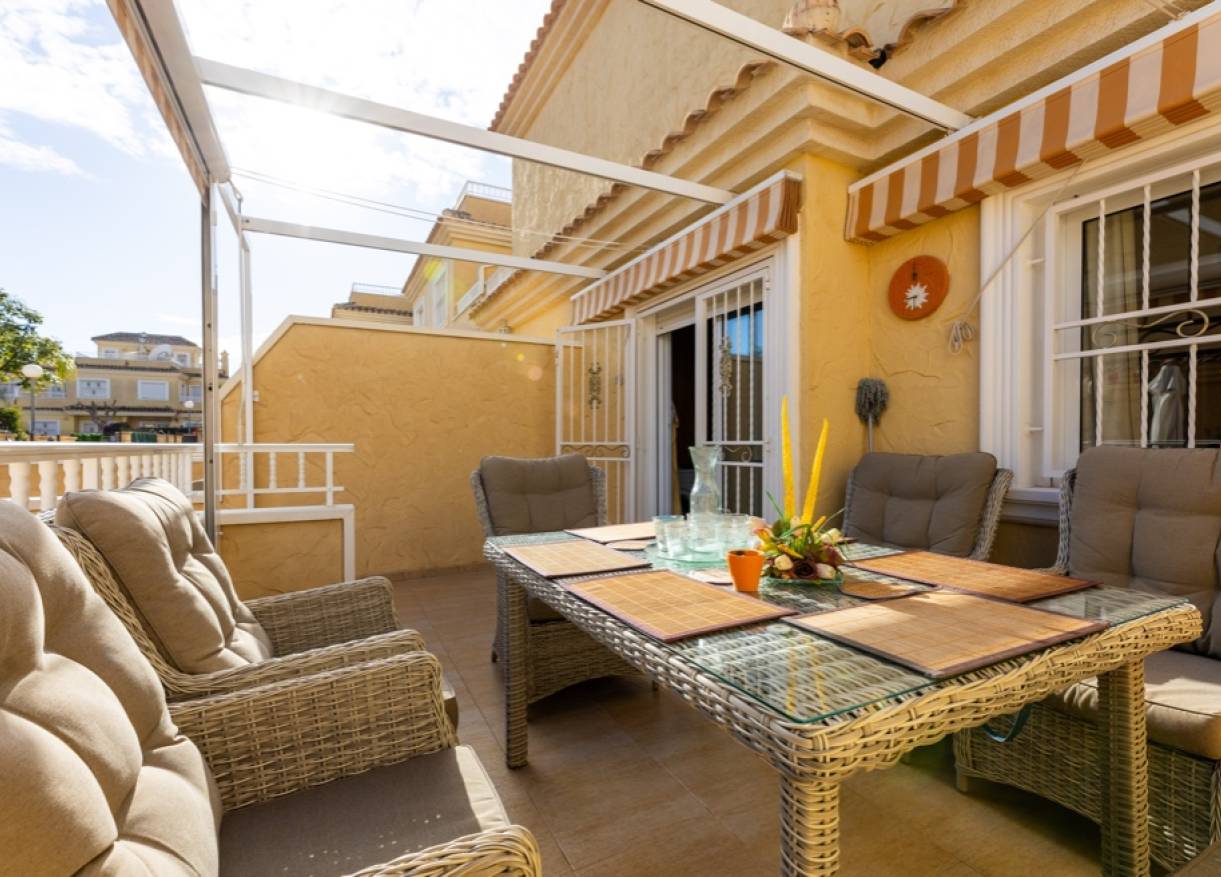 Bestaand - Townhouse / Semi-detached - Los Altos