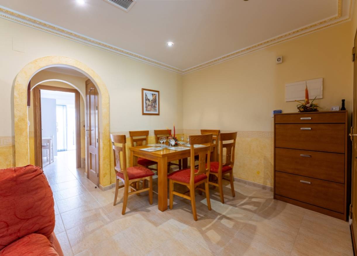 Bestaand - Townhouse / Semi-detached - Los Altos