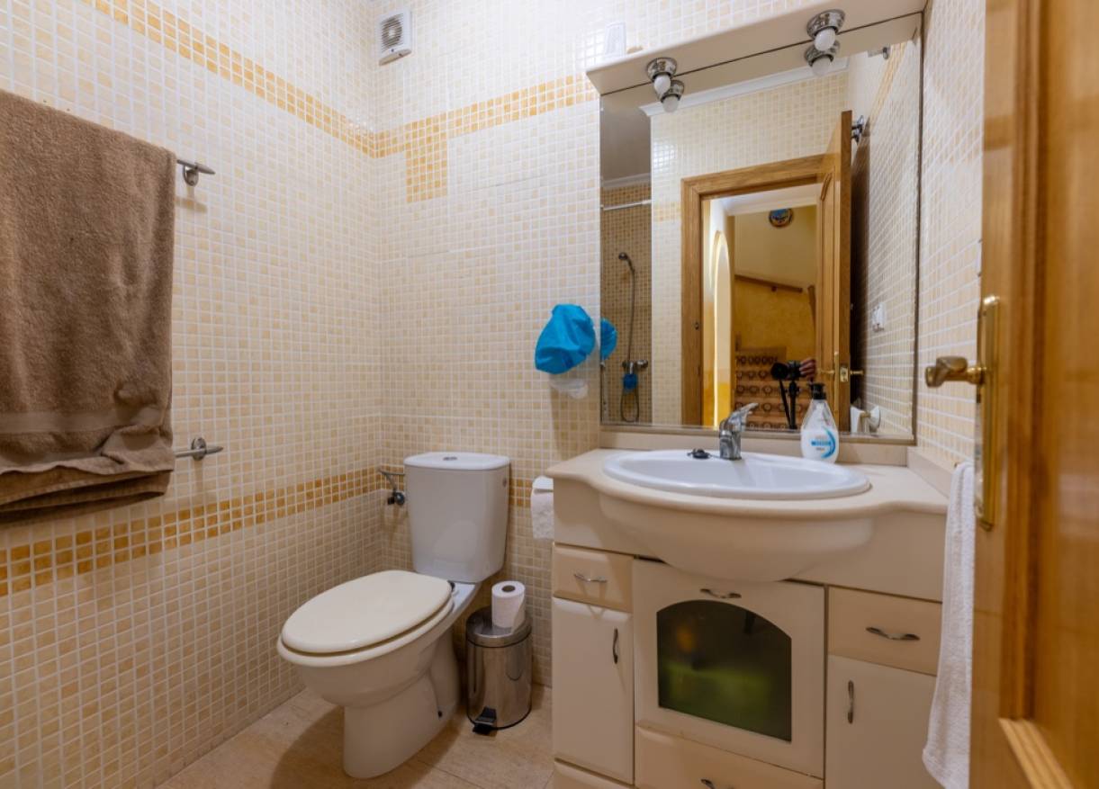 Bestaand - Townhouse / Semi-detached - Los Altos