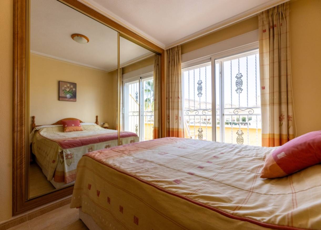 Bestaand - Townhouse / Semi-detached - Los Altos