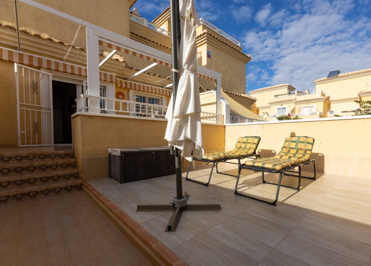 Bestaand - Townhouse / Semi-detached - Los Altos