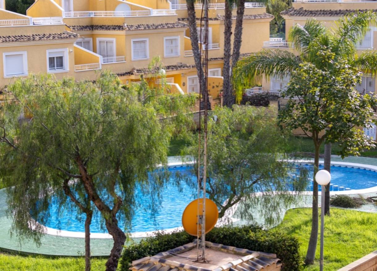 Bestaand - Townhouse / Semi-detached - Los Altos