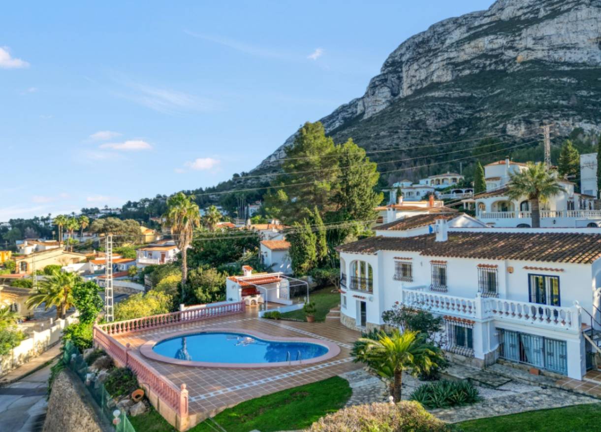 Bestaand - Villa - Denia