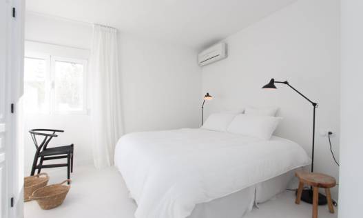 Bestaand - Villa - Jávea