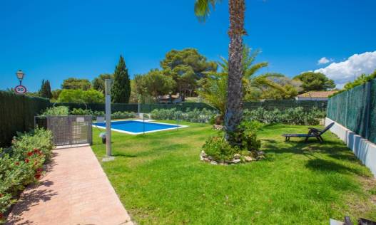 Bestaand - Townhouse / Semi-detached - Punta Prima