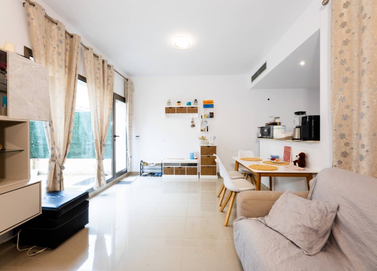 Bestaand - Townhouse / Semi-detached - Punta Prima