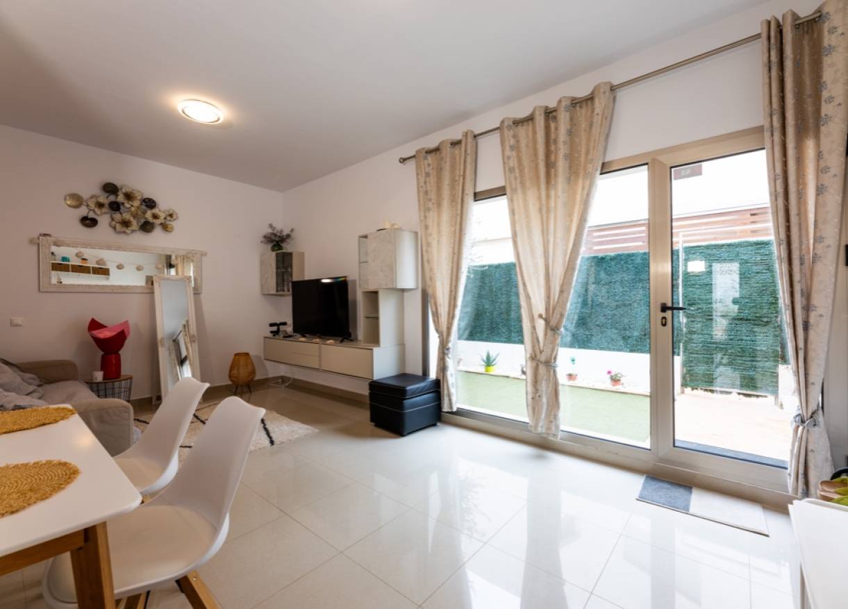 Bestaand - Townhouse / Semi-detached - Punta Prima