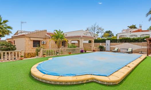 Bestaand - Villa - Torrevieja - Los Balcones