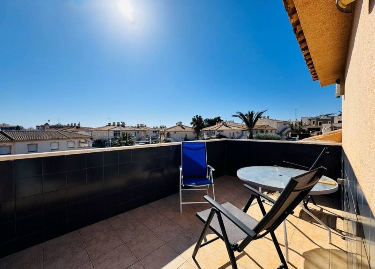 Bestaand - Townhouse / Semi-detached - La Mata - Torrelamata