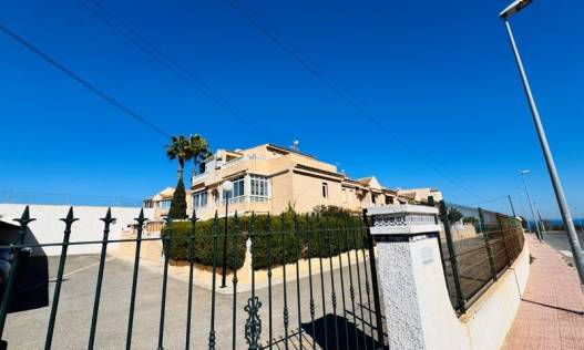 Bestaand - Townhouse / Semi-detached - La Mata - Torrelamata