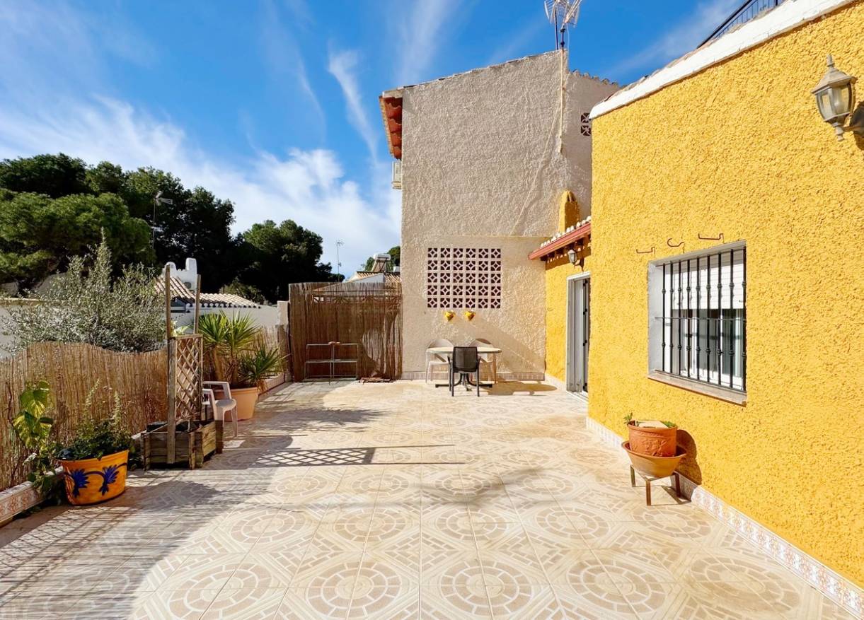 Bestaand - Villa - Orihuela Costa