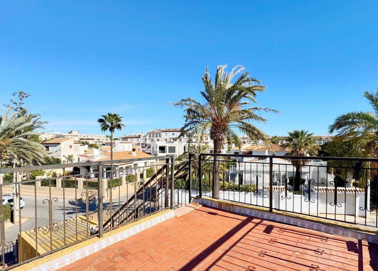 Bestaand - Villa - Orihuela Costa