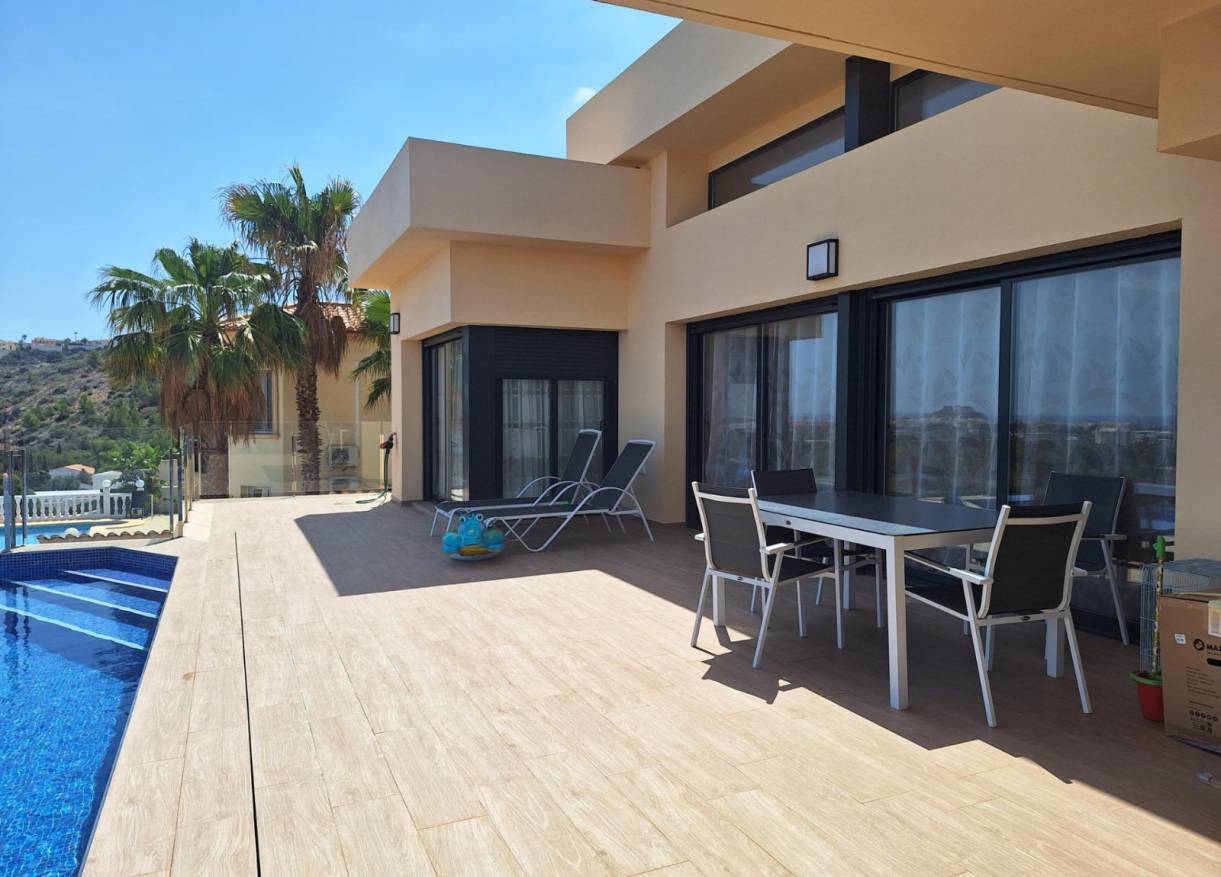 Bestaand - Villa - Denia