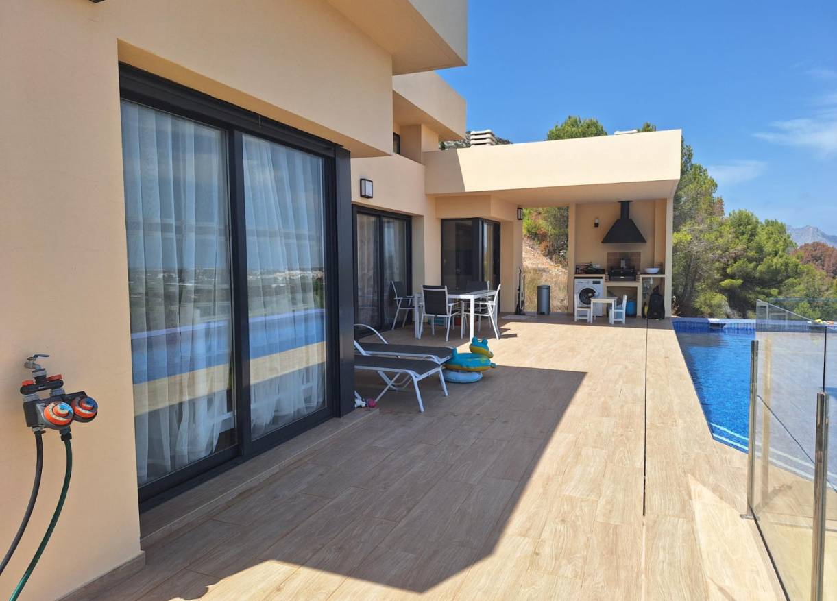 Bestaand - Villa - Denia