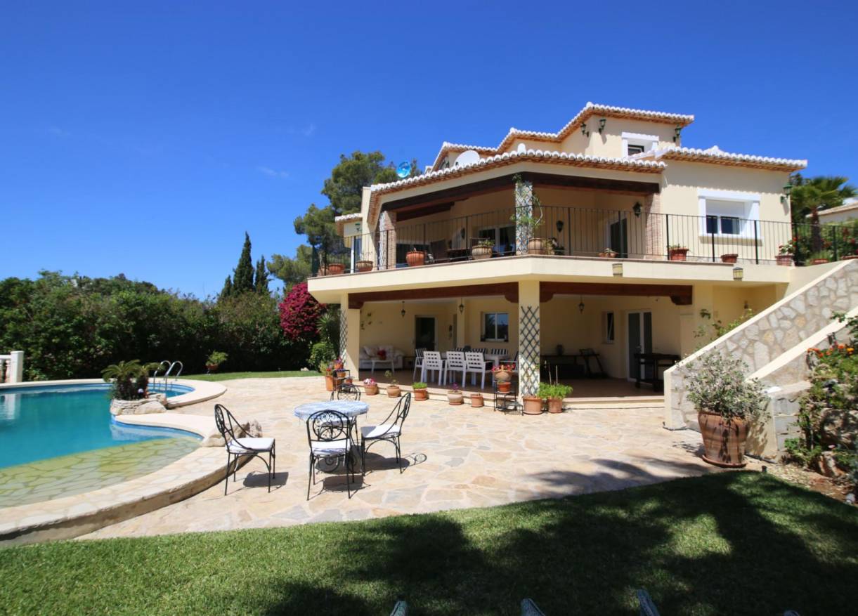 Bestaand - Villa - Jávea