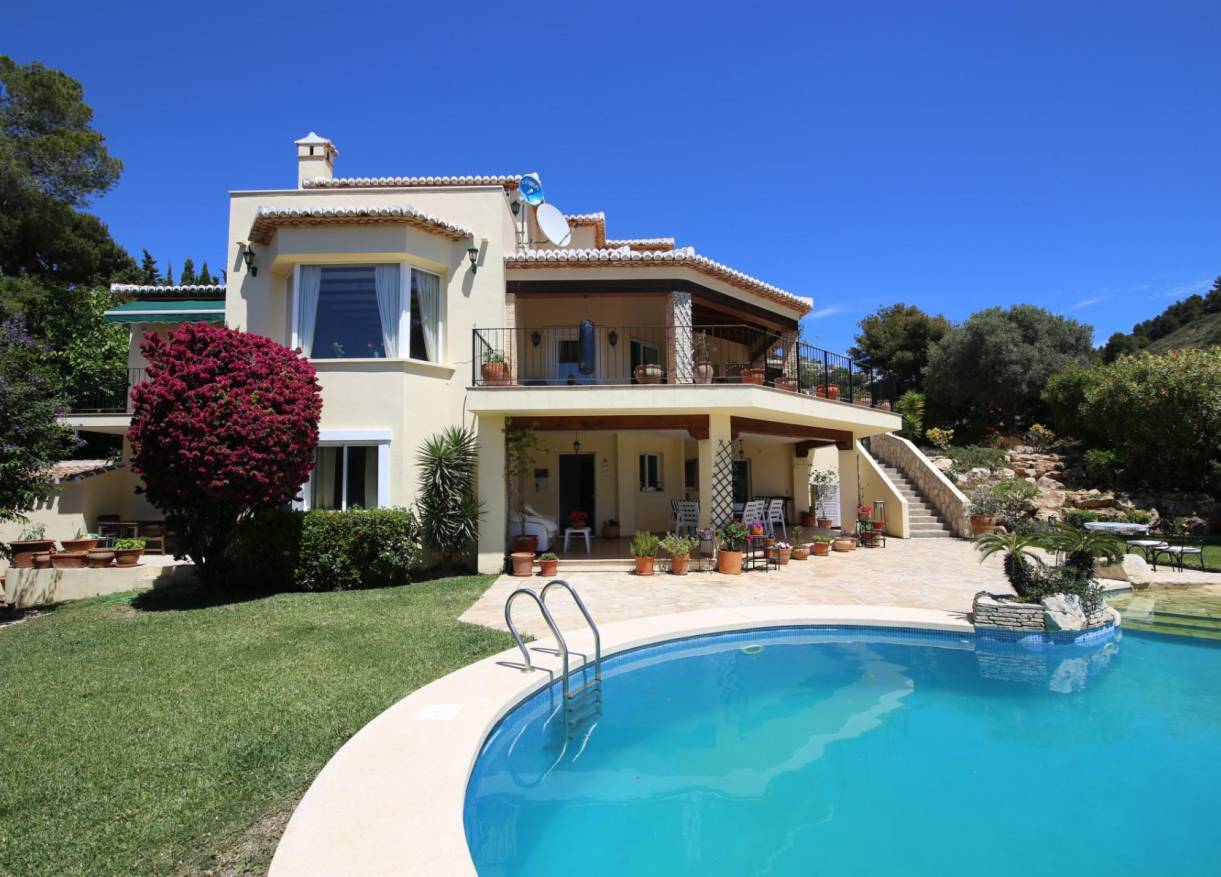 Bestaand - Villa - Jávea