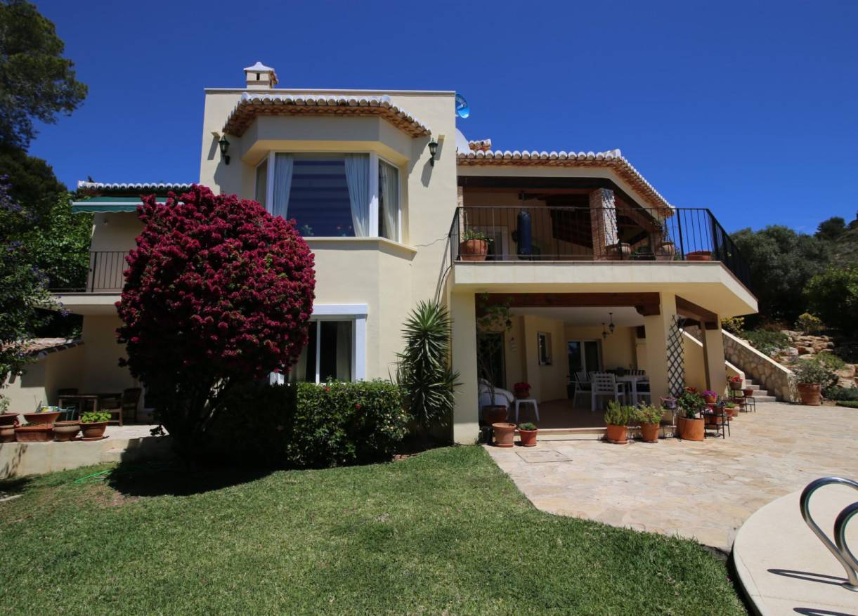 Bestaand - Villa - Jávea