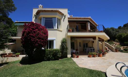 Bestaand - Villa - Jávea