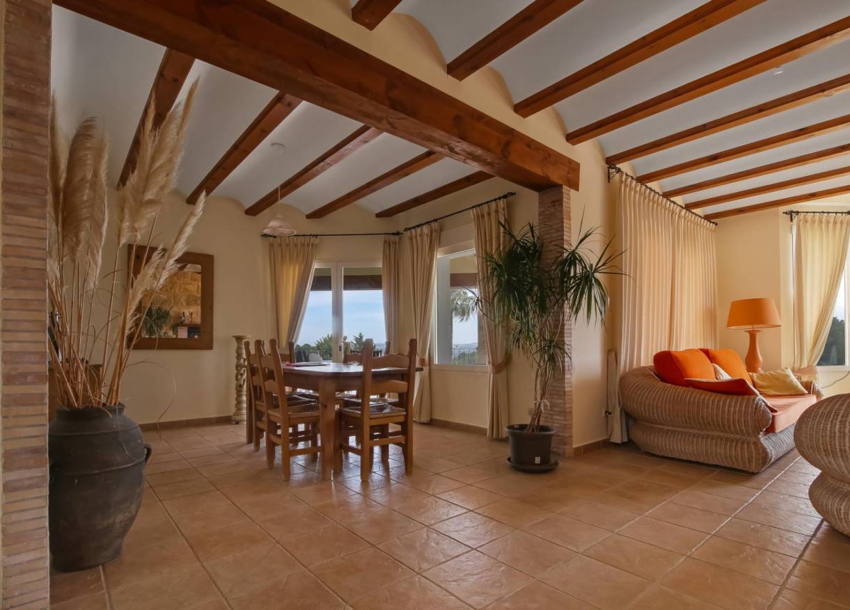Bestaand - Villa - Jávea