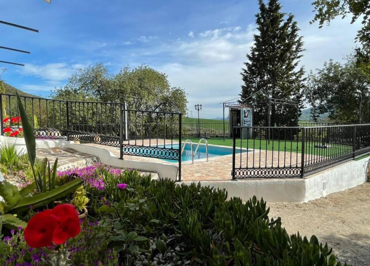 Bestaand - Villa - Álora