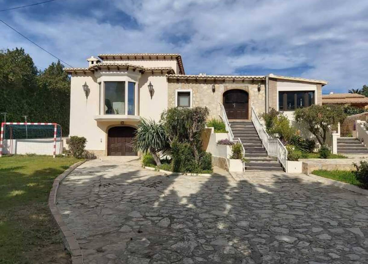 Bestaand - Villa - Denia