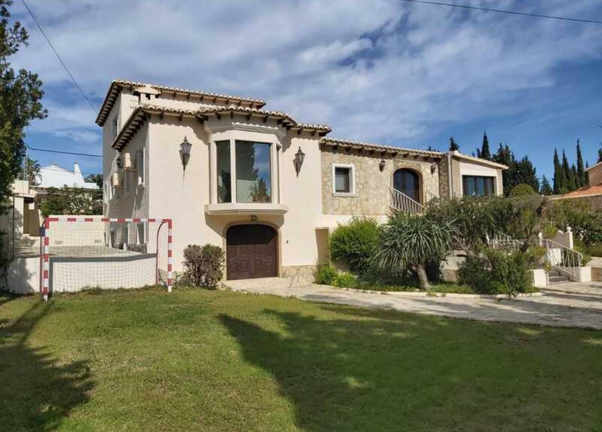 Bestaand - Villa - Denia