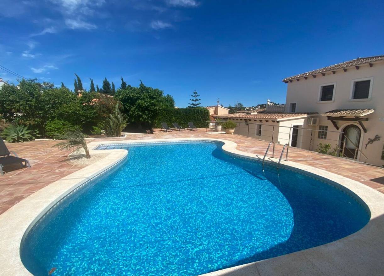 Bestaand - Villa - Denia