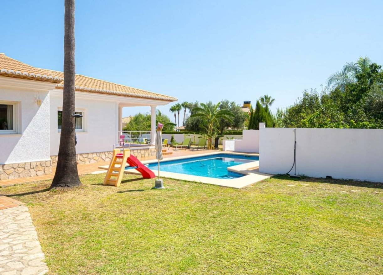 Bestaand - Villa - Denia