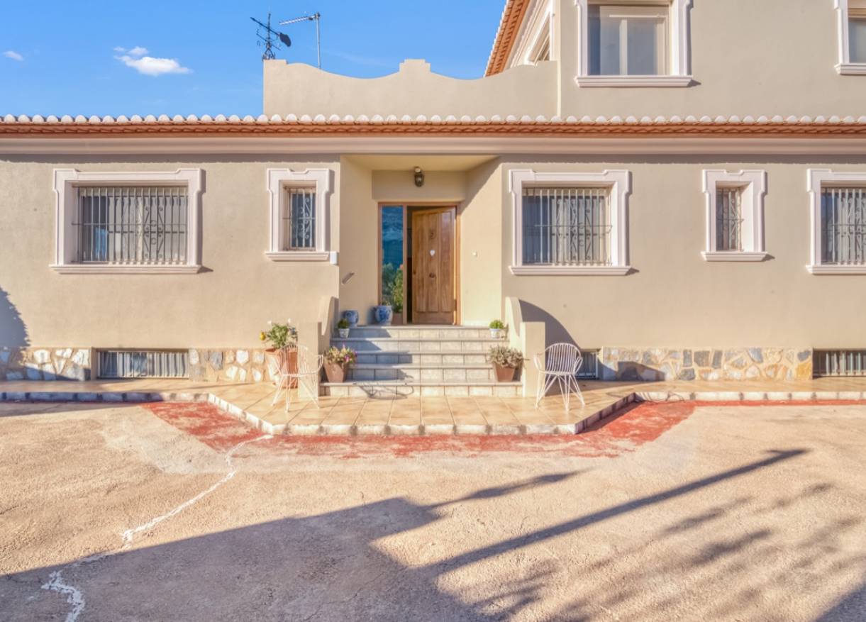 Bestaand - Villa - Denia