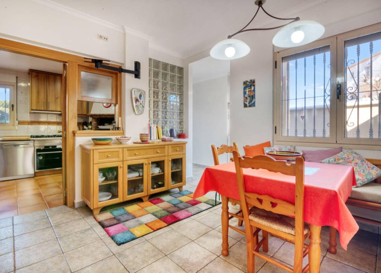 Bestaand - Villa - Denia
