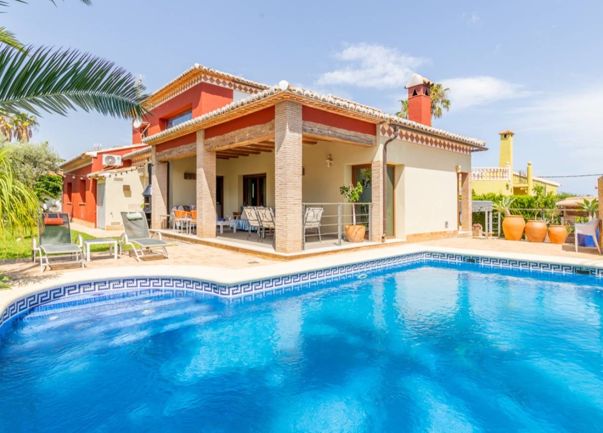 Bestaand - Villa - Denia
