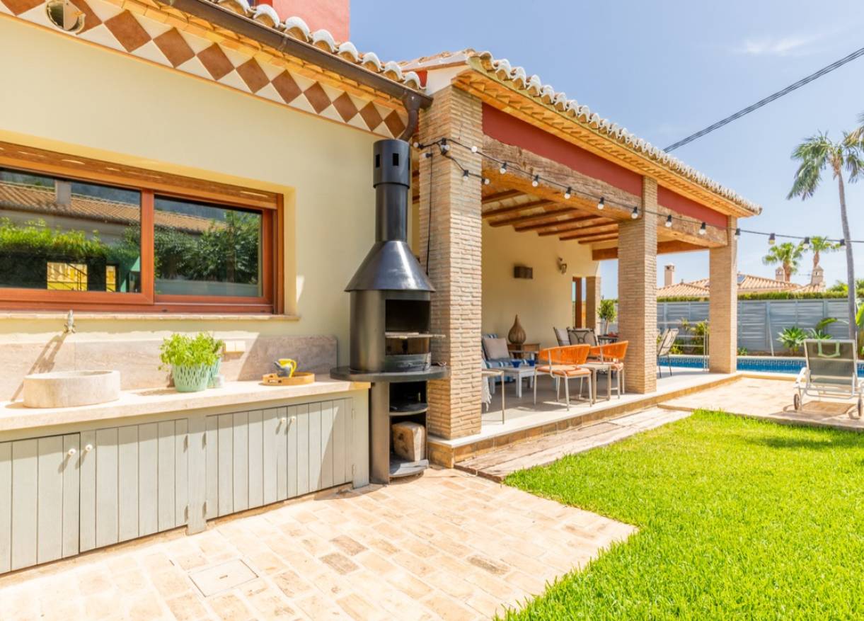 Bestaand - Villa - Denia