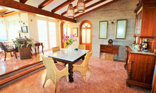 Bestaand - Villa - Denia