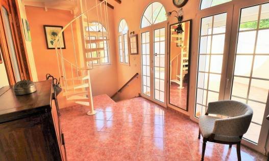 Bestaand - Villa - Denia