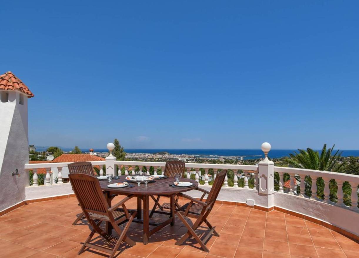 Bestaand - Villa - Jávea