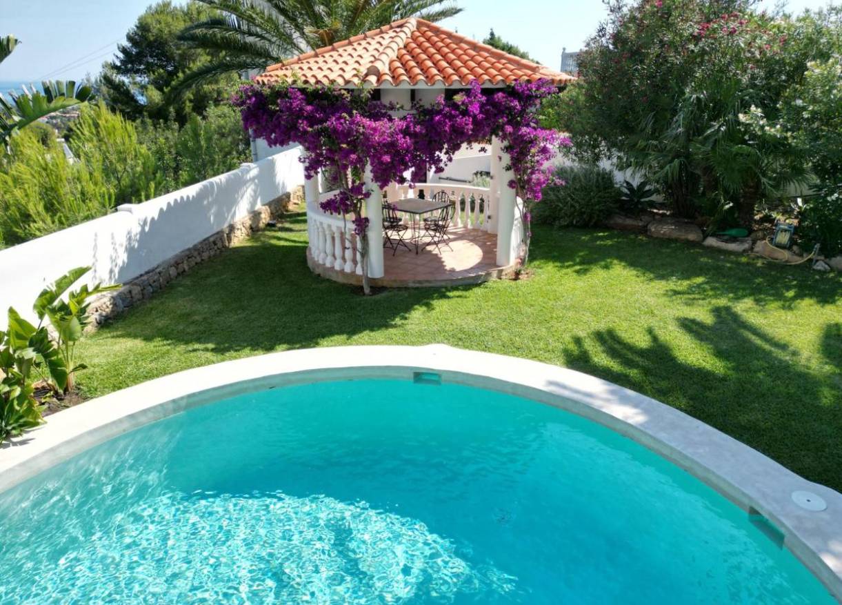 Bestaand - Villa - Jávea