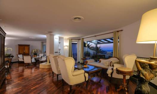 Bestaand - Villa - Jávea