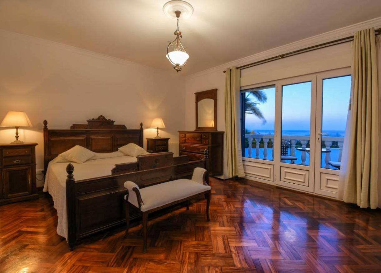 Bestaand - Villa - Jávea