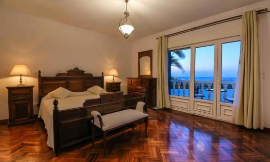 Bestaand - Villa - Jávea